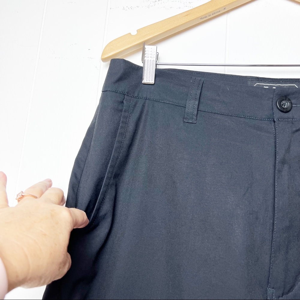 CSG Black Hybrid Flat Front Shorts Men’s Size 34 - Picture 2 of 8